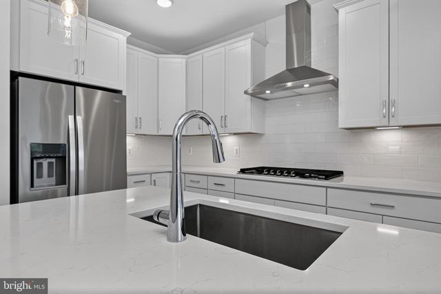 16184 FREDERICK RD, Rockville, MD 20850