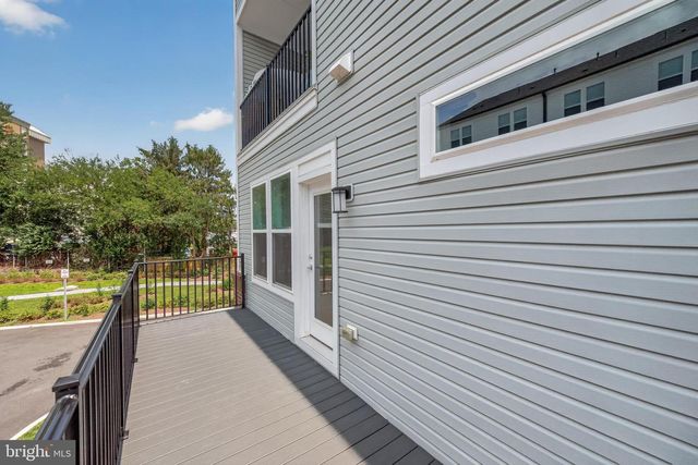 16184 FREDERICK RD, Rockville, MD 20850
