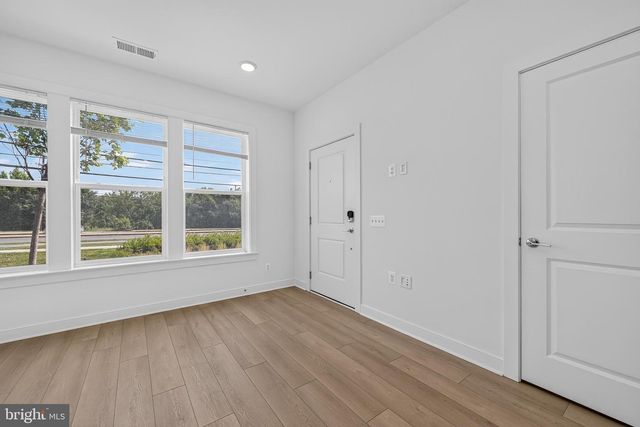16184 FREDERICK RD, Rockville, MD 20850