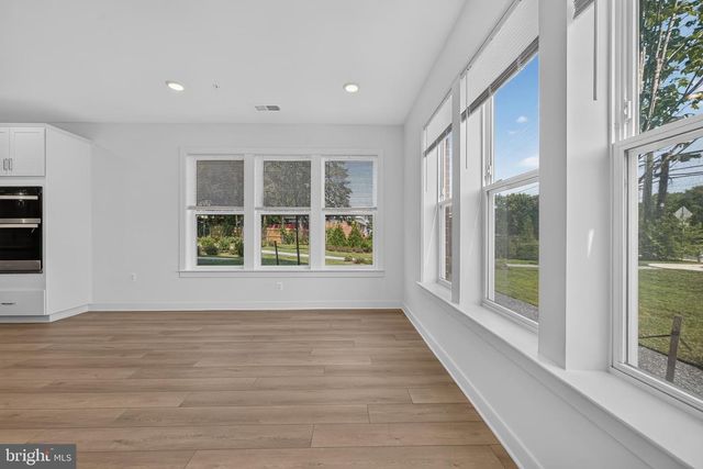 16184 FREDERICK RD, Rockville, MD 20850