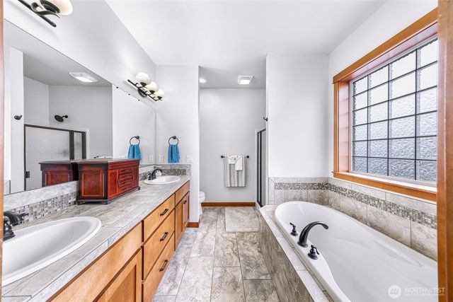 879 Bentgrass Way, Lynden, WA 98264