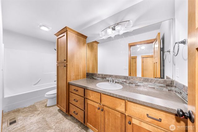 879 Bentgrass Way, Lynden, WA 98264