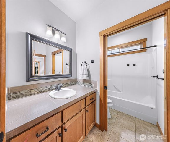 879 Bentgrass Way, Lynden, WA 98264