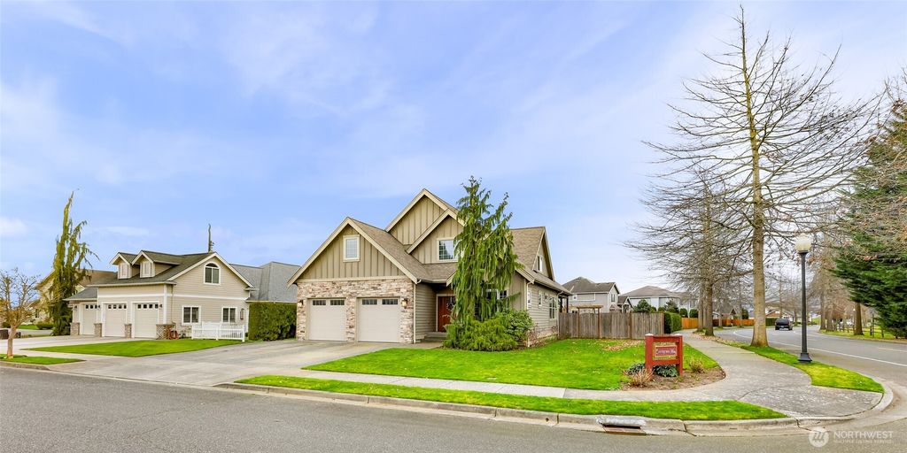 879 Bentgrass Way, Lynden, WA 98264