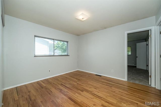 525 Angelus Drive, Florissant, MO 63031
