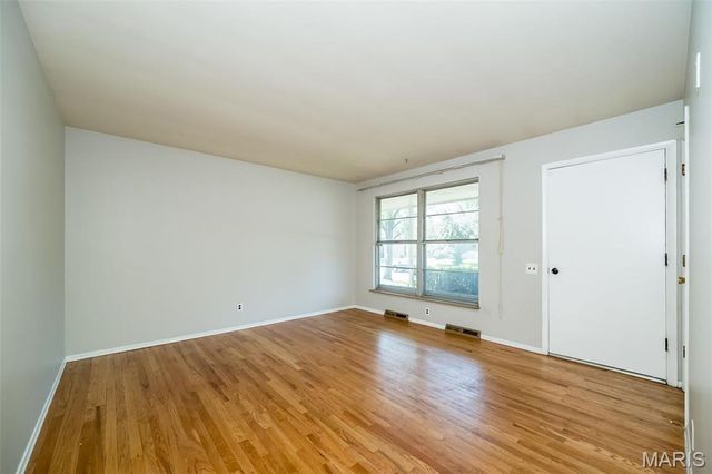 525 Angelus Drive, Florissant, MO 63031