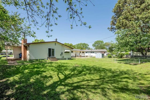 525 Angelus Drive, Florissant, MO 63031