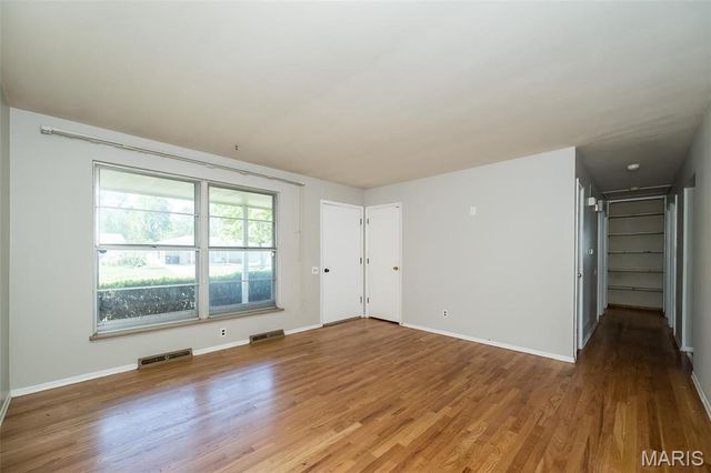 525 Angelus Drive, Florissant, MO 63031
