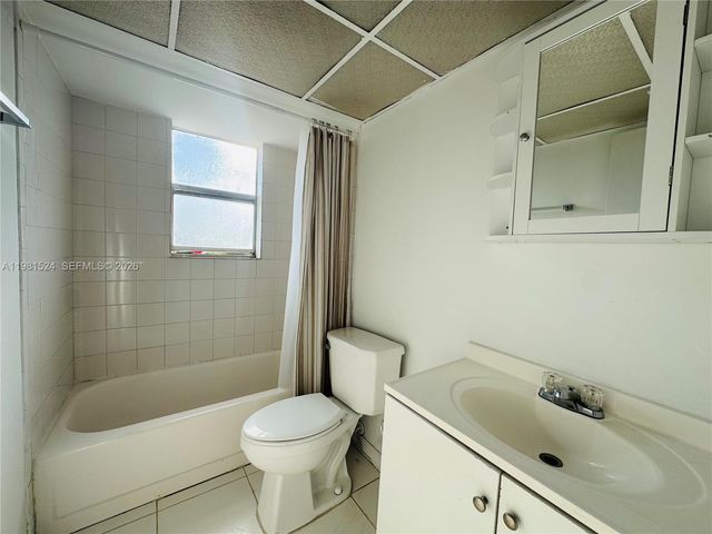 1800 SW 81st Ave 1414, North Lauderdale, FL 33068