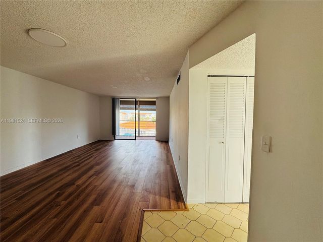 1800 SW 81st Ave 1414, North Lauderdale, FL 33068