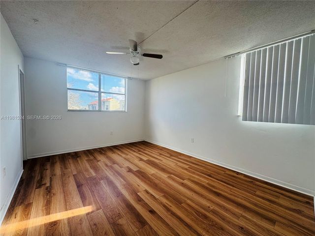 1800 SW 81st Ave 1414, North Lauderdale, FL 33068