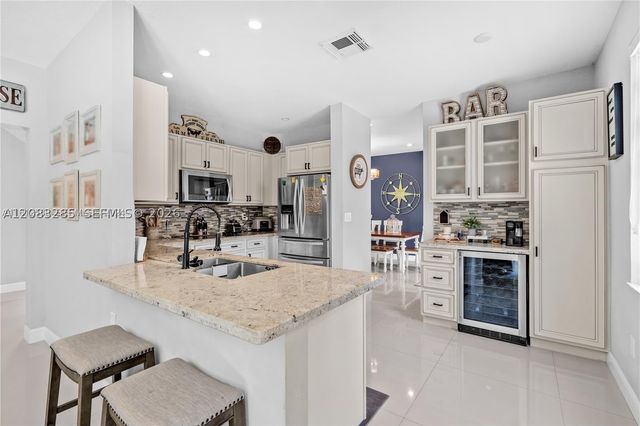 15877 SW 61st Way, Miami, FL 33193