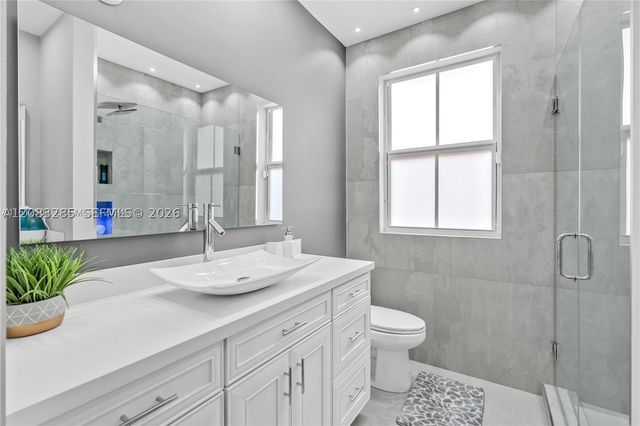 15877 SW 61st Way, Miami, FL 33193