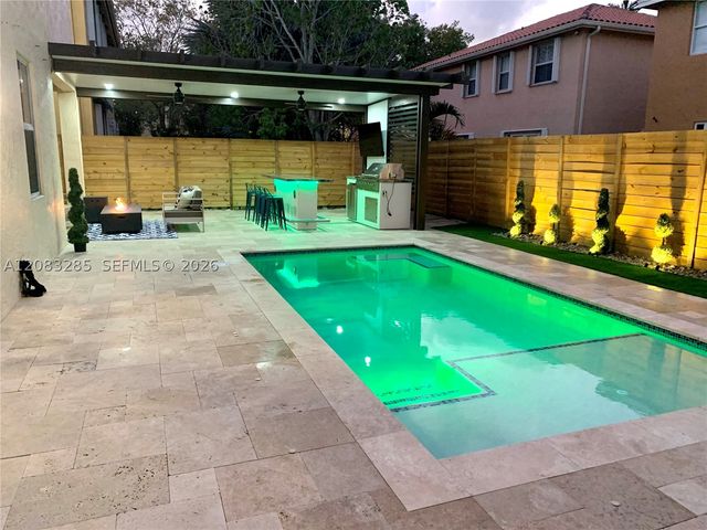15877 SW 61st Way, Miami, FL 33193