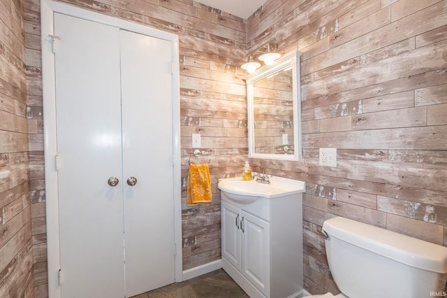 1755 W Farview Drive, Peru, IN 46970