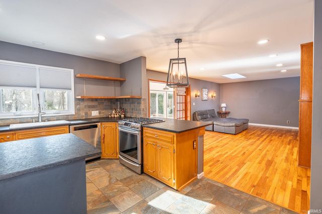 1755 W Farview Drive, Peru, IN 46970