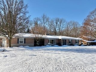 1755 W Farview Drive, Peru, IN 46970