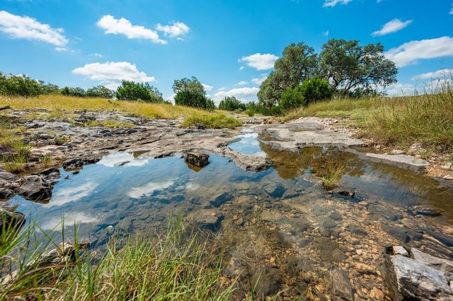 12995 Hackberry Rd, Rocksprings, TX 78880