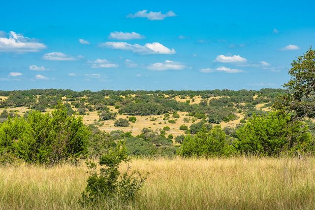 12995 Hackberry Rd, Rocksprings, TX 78880