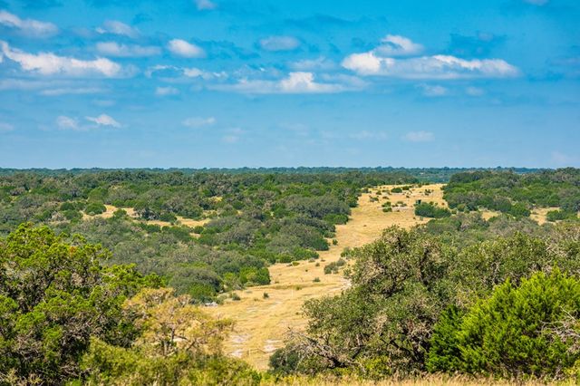 12995 Hackberry Rd, Rocksprings, TX 78880