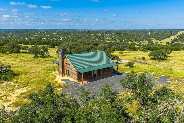 12995 Hackberry Rd, Rocksprings, TX 78880