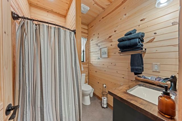 12995 Hackberry Rd, Rocksprings, TX 78880