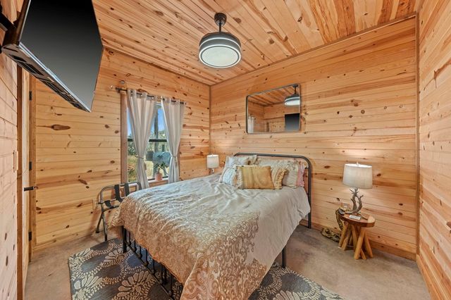 12995 Hackberry Rd, Rocksprings, TX 78880