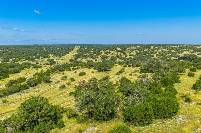 12995 Hackberry Rd, Rocksprings, TX 78880