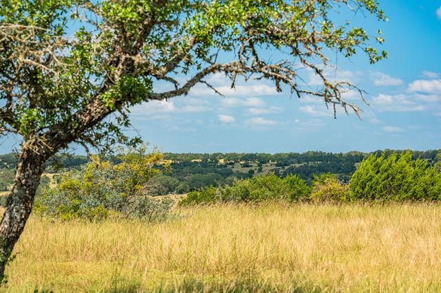 12995 Hackberry Rd, Rocksprings, TX 78880