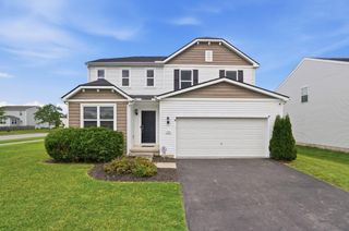 136 Halcyon Drive, Pataskala, OH 43062