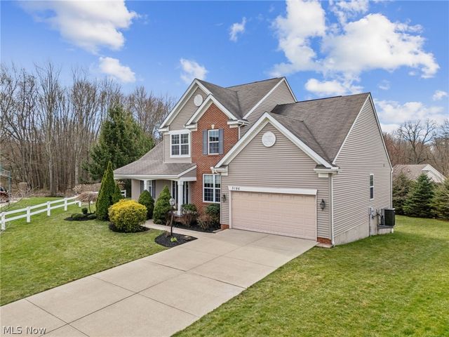 3196 Dunstone Circle, Akron, OH 44312