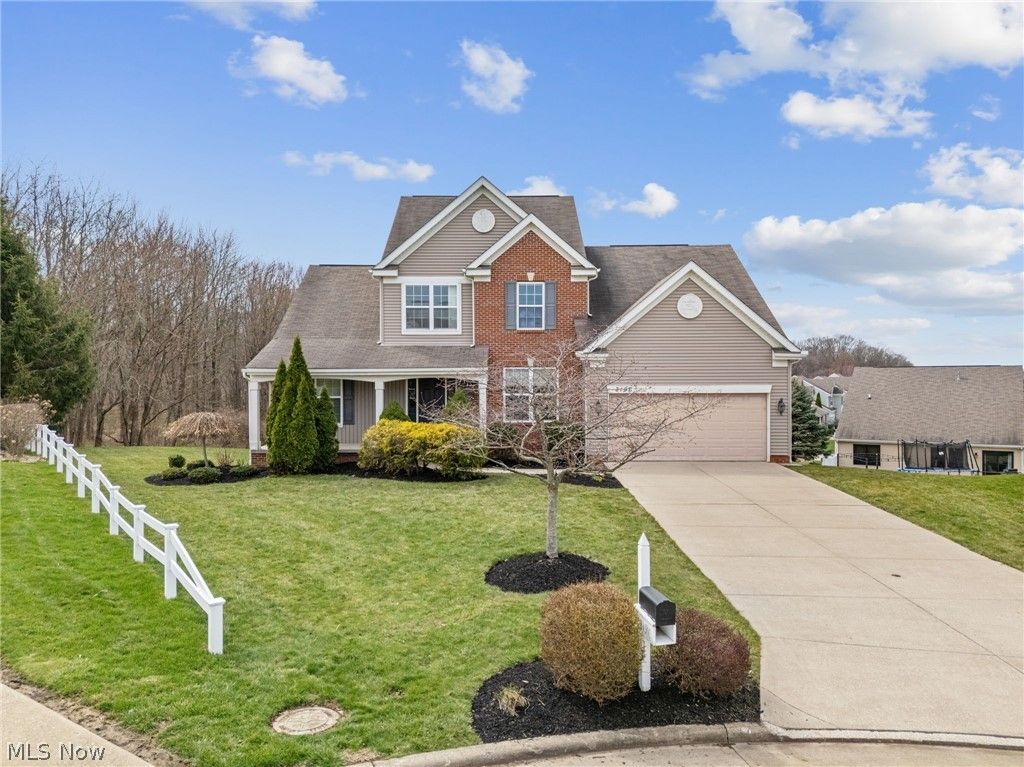 3196 Dunstone Circle, Akron, OH 44312