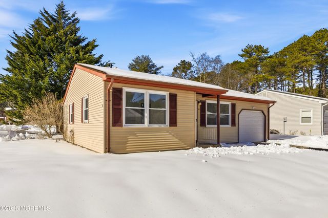 91 Westport Drive 71, Whiting, NJ 08759