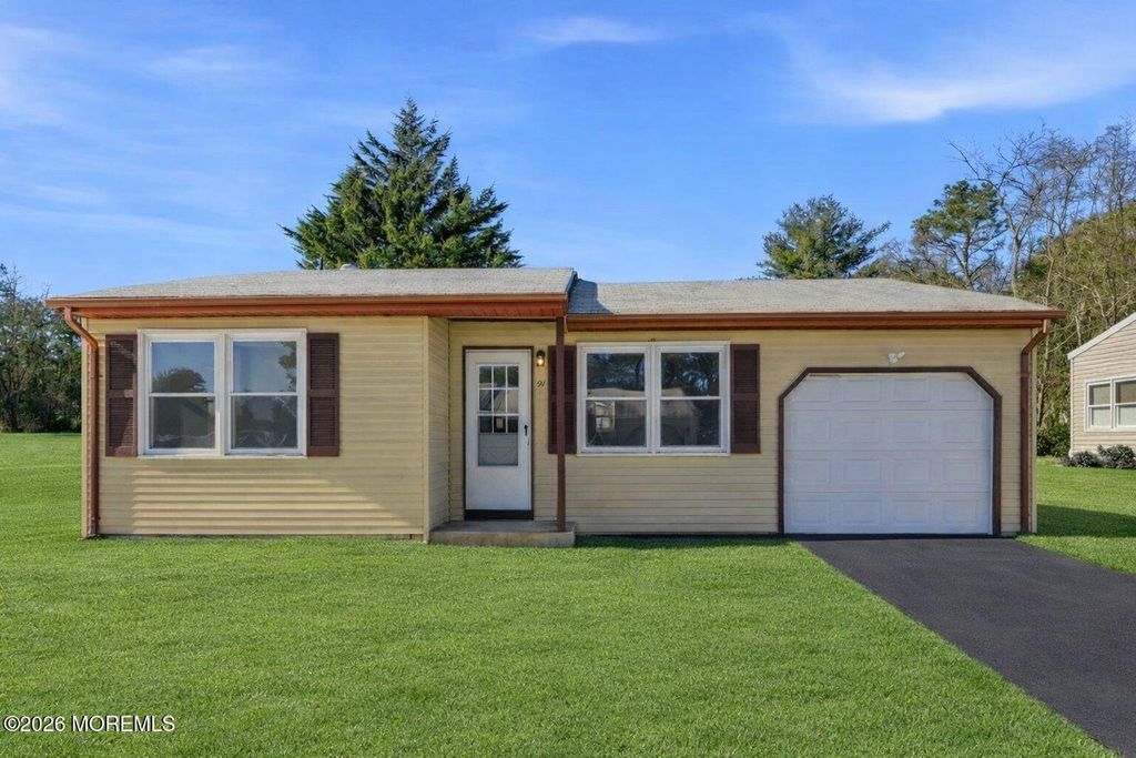 91 Westport Drive 71, Whiting, NJ 08759