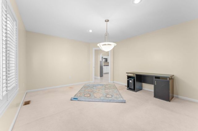 51 Goodnow Ln, Framingham, MA 01702