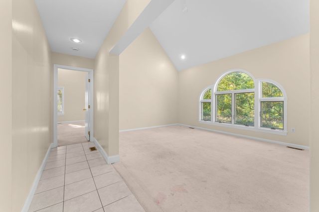 51 Goodnow Ln, Framingham, MA 01702