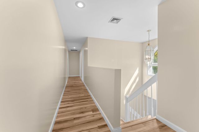 51 Goodnow Ln, Framingham, MA 01702