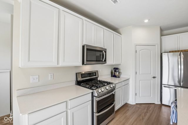 6910 Seattle Slew Drive, Whitestown, IN 46075