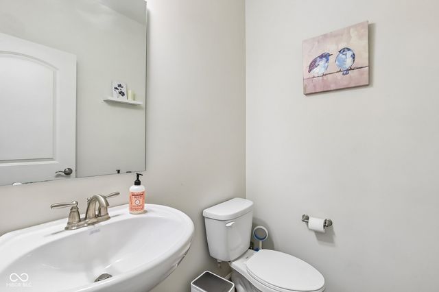 6910 Seattle Slew Drive, Whitestown, IN 46075