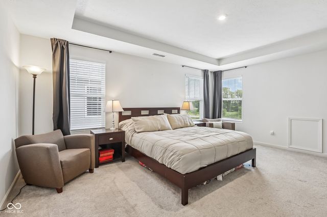 6910 Seattle Slew Drive, Whitestown, IN 46075
