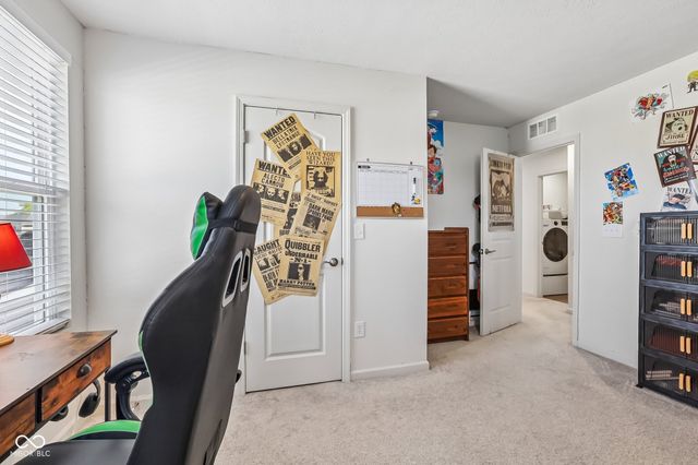 6910 Seattle Slew Drive, Whitestown, IN 46075