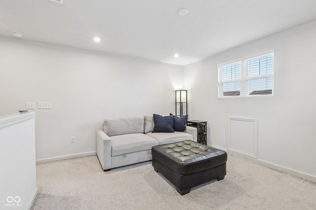 6910 Seattle Slew Drive, Whitestown, IN 46075