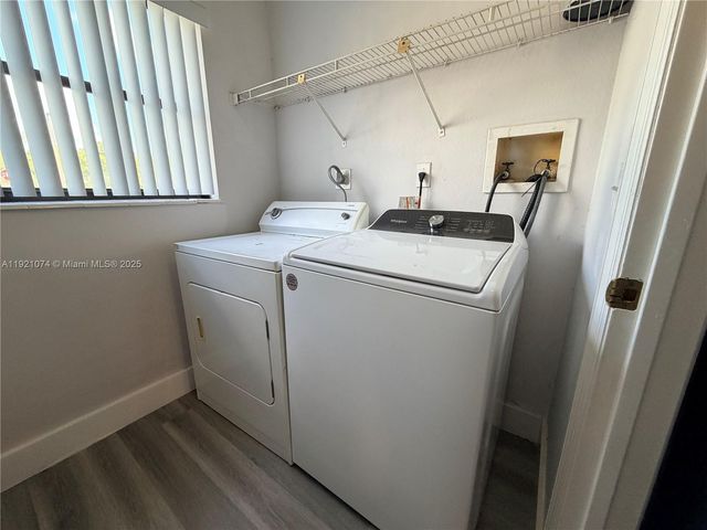 10350 SW 220th St 143, Cutler Bay, FL 33190