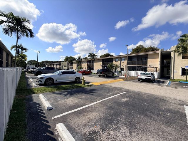 10350 SW 220th St 143, Cutler Bay, FL 33190