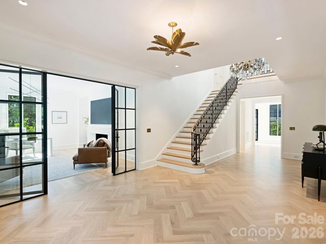 600 Hermitage Road, Charlotte, NC 28207