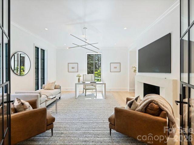 600 Hermitage Road, Charlotte, NC 28207