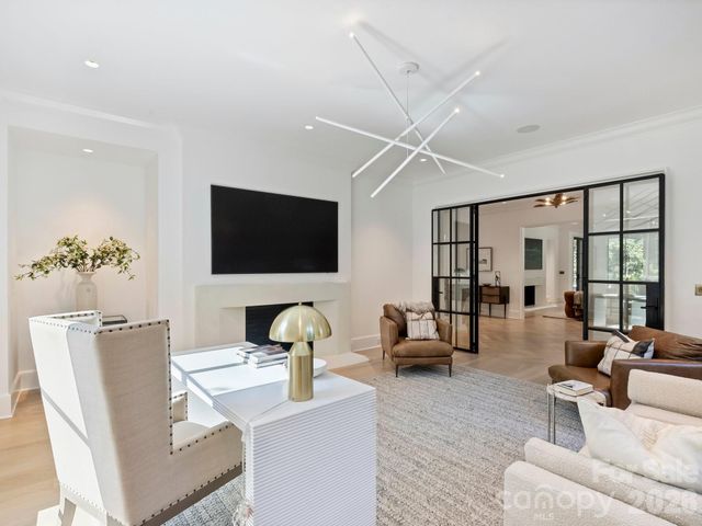 600 Hermitage Road, Charlotte, NC 28207