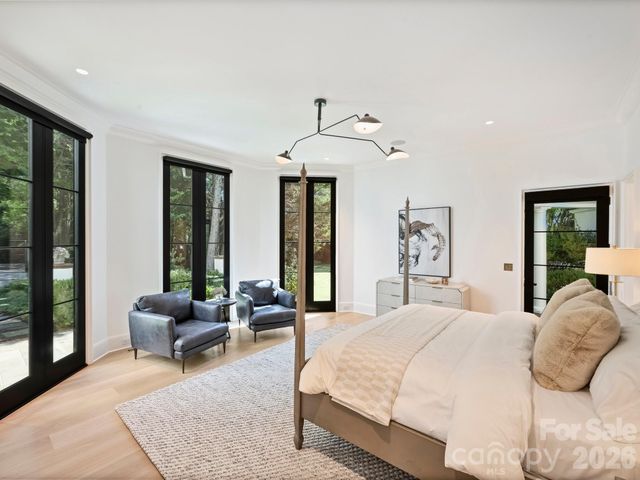 600 Hermitage Road, Charlotte, NC 28207