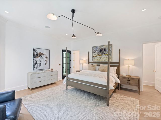 600 Hermitage Road, Charlotte, NC 28207