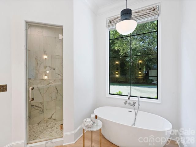 600 Hermitage Road, Charlotte, NC 28207